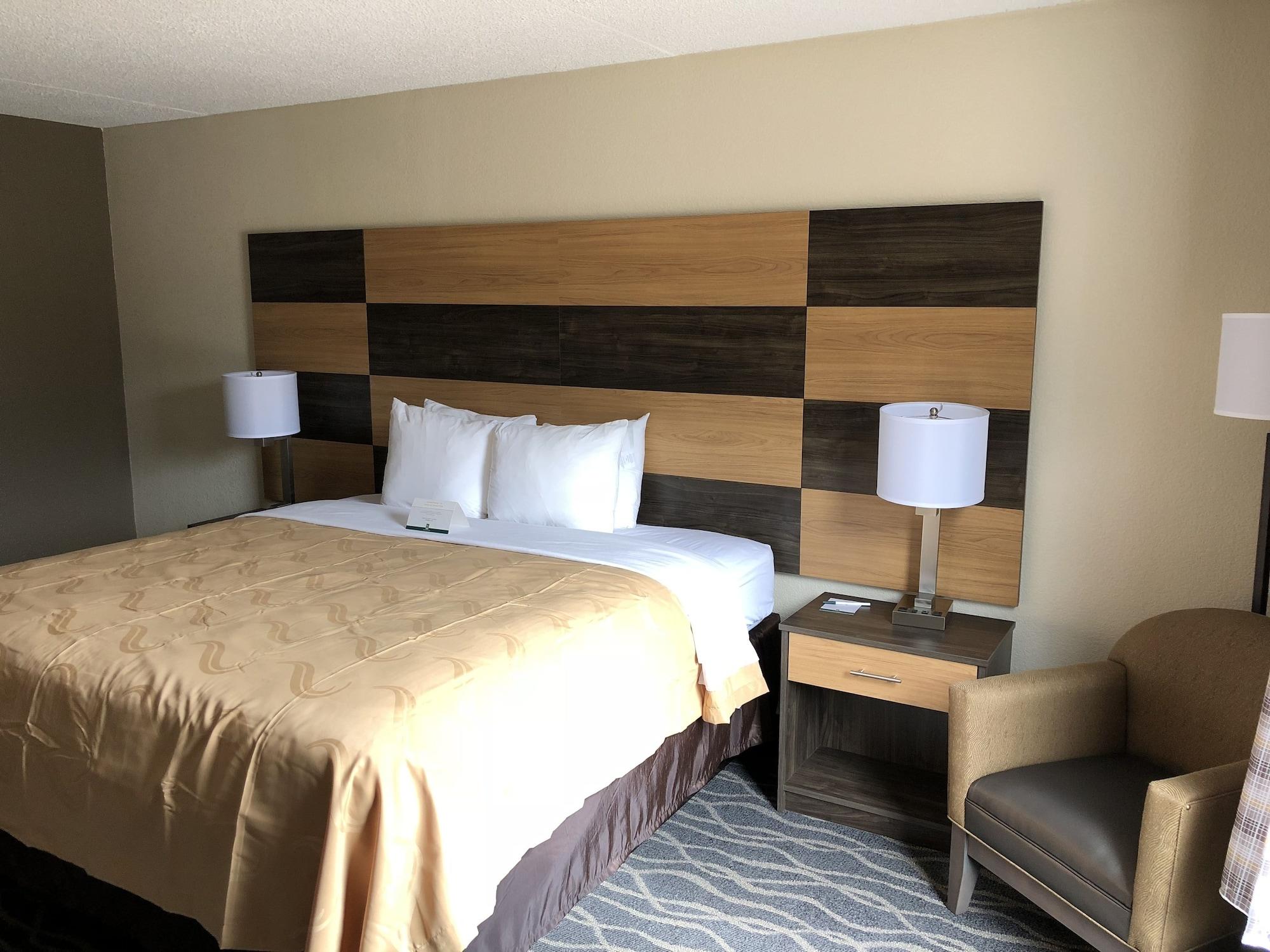 Quality Inn & Suites Lafayette I-65 Exterior photo